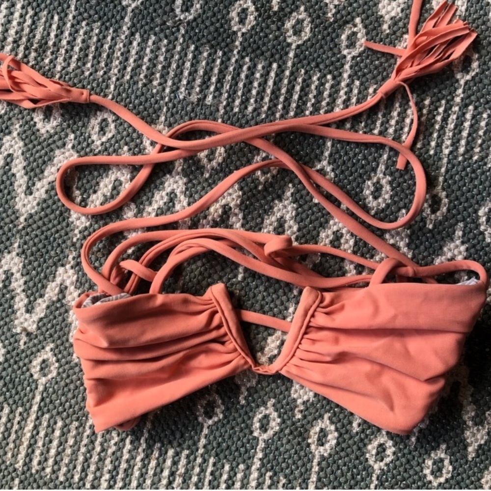 Acacia strapless bikini top size S